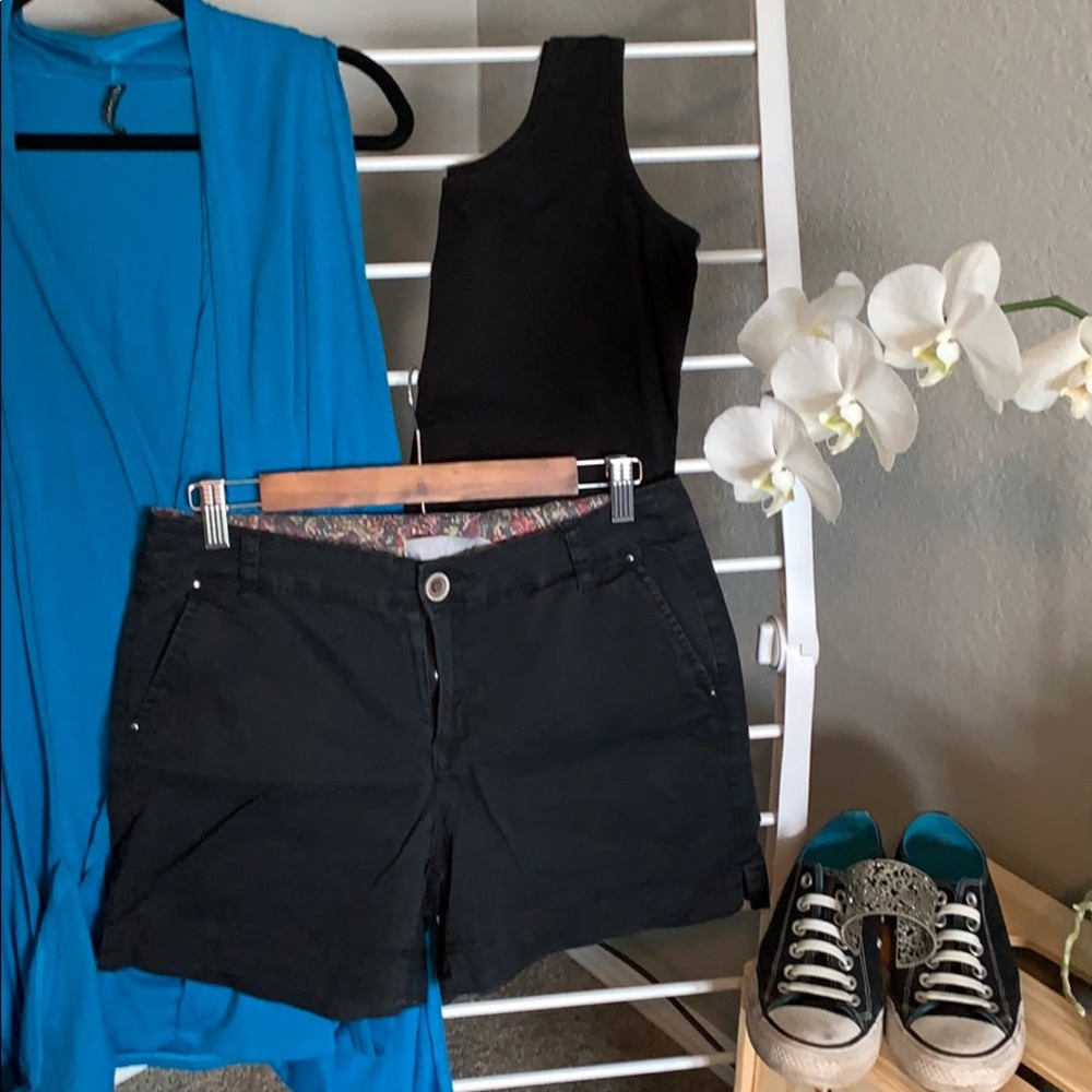 one5one black shorts, size 8